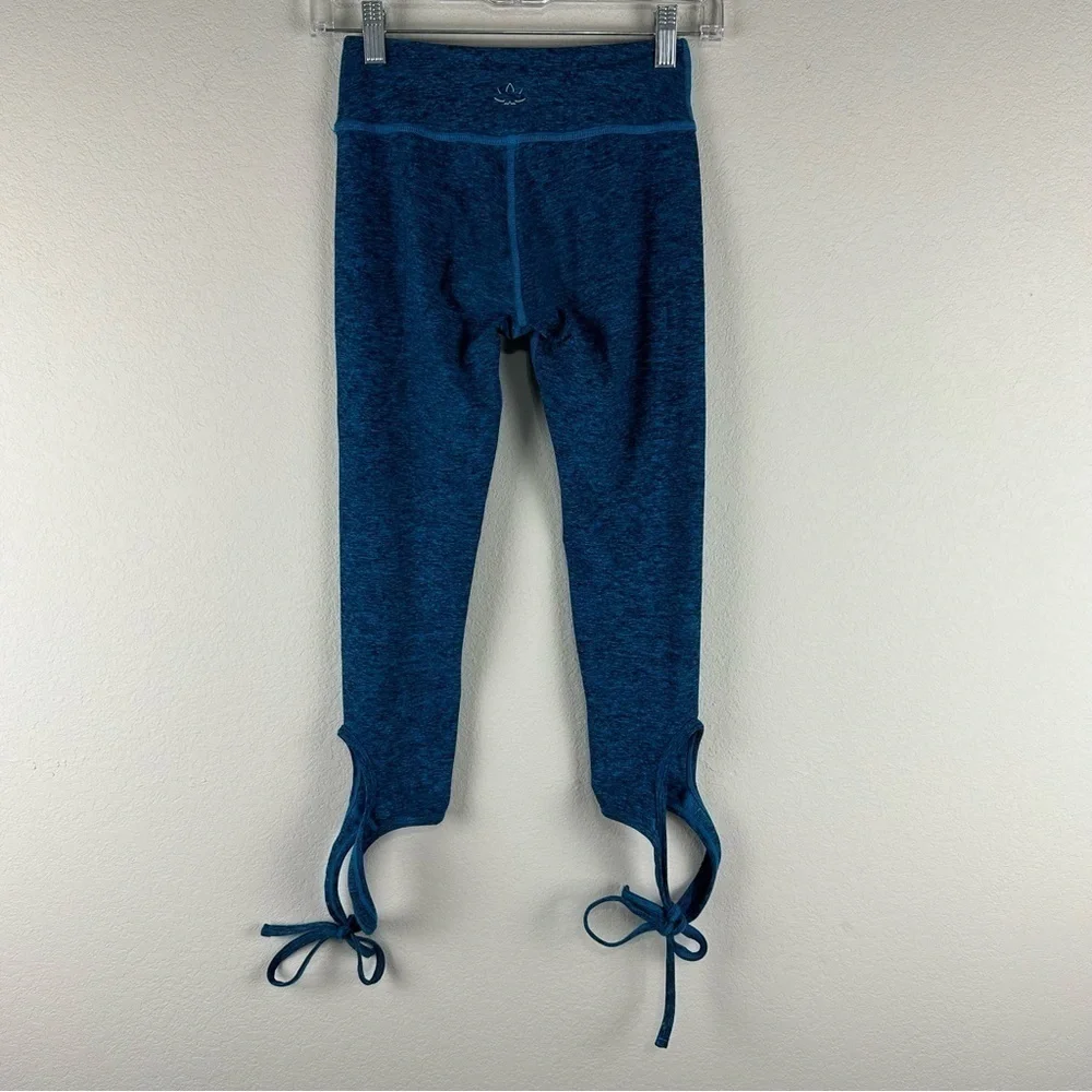 Beyond Yoga Blue Space Dye Tie Cropped Leggings Size 2